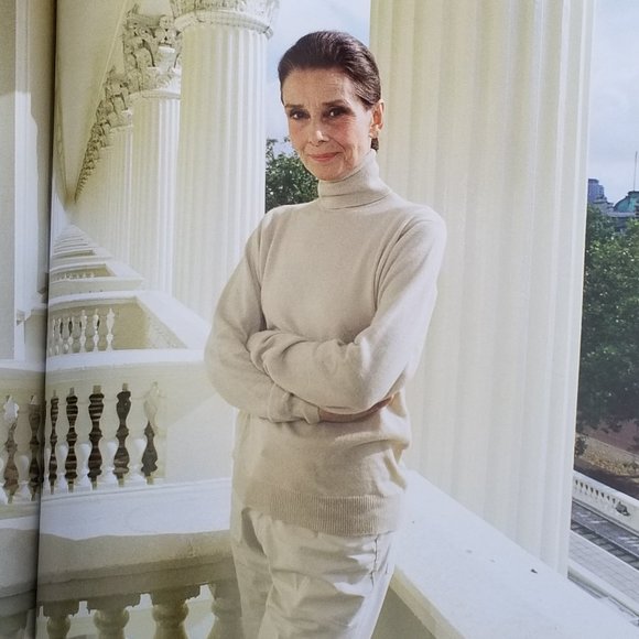 Audrey Hepburn In Words & Pictures  EUC - Picture 7 of 8